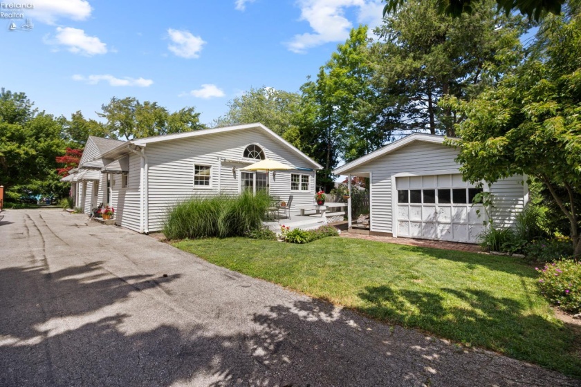 352 Willow Dale Road, Marblehead, 43440, 2 Bedrooms Bedrooms, ,2 BathroomsBathrooms,Residential,For Sale,Willow Dale,20262249