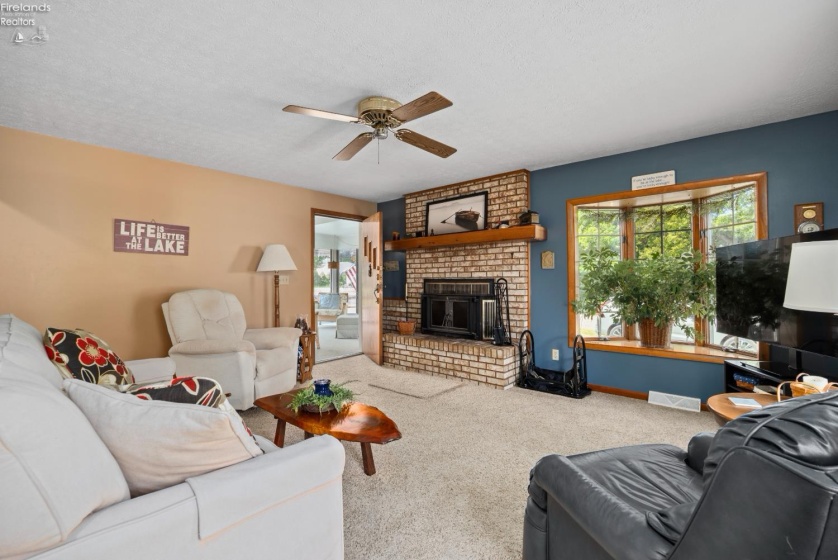 352 Willow Dale Road, Marblehead, 43440, 2 Bedrooms Bedrooms, ,2 BathroomsBathrooms,Residential,For Sale,Willow Dale,20262249
