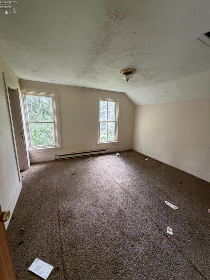 54 Kniffin Street, Greenwich, 44837, 4 Bedrooms Bedrooms, ,1 BathroomBathrooms,Residential,For Sale,Kniffin,20262285