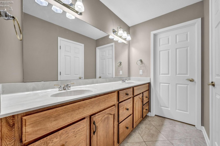 2 Blossom Drive, Norwalk, 44857, 3 Bedrooms Bedrooms, ,2 BathroomsBathrooms,Residential,For Sale,Blossom,20262299
