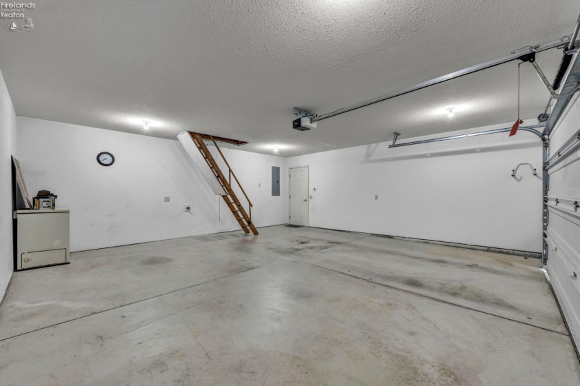 2 Blossom Drive, Norwalk, 44857, 3 Bedrooms Bedrooms, ,2 BathroomsBathrooms,Residential,For Sale,Blossom,20262299