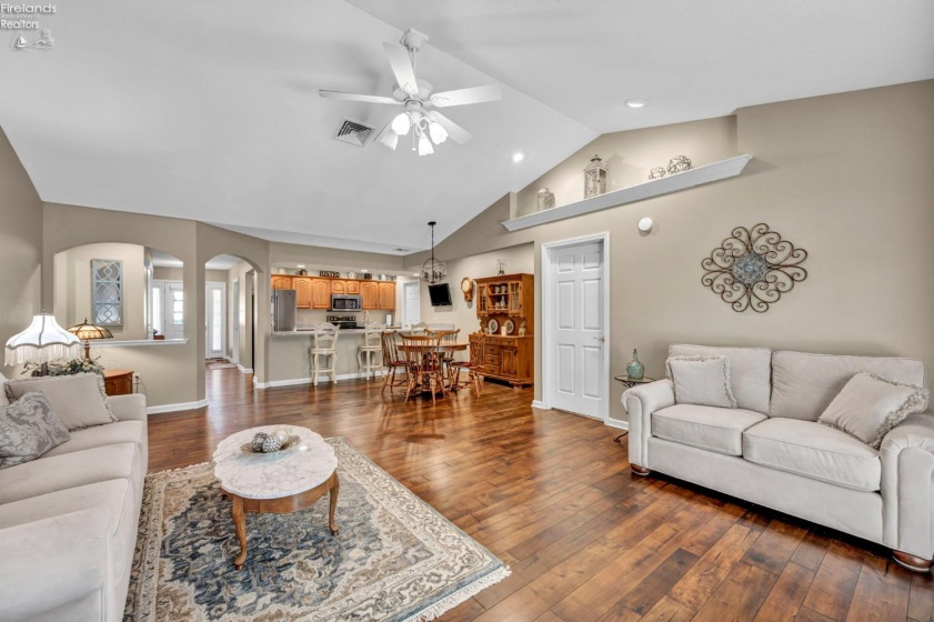 2 Blossom Drive, Norwalk, 44857, 3 Bedrooms Bedrooms, ,2 BathroomsBathrooms,Residential,For Sale,Blossom,20262299