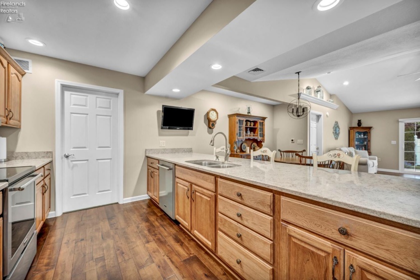 2 Blossom Drive, Norwalk, 44857, 3 Bedrooms Bedrooms, ,2 BathroomsBathrooms,Residential,For Sale,Blossom,20262299