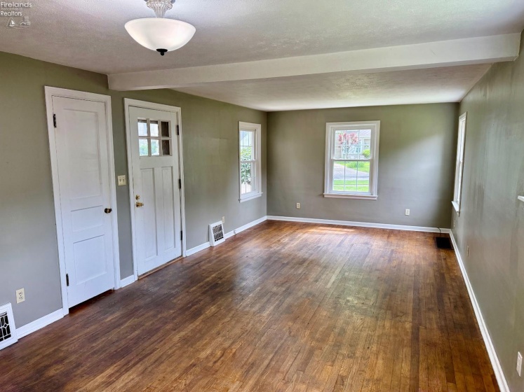 4 Stoutenburg Drive, Norwalk, 44857, 3 Bedrooms Bedrooms, ,2 BathroomsBathrooms,Residential,For Sale,Stoutenburg,20262296