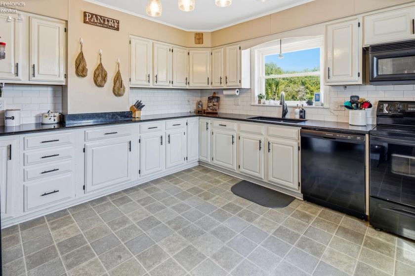 3957 County Road 198, Green Springs, 44836, 4 Bedrooms Bedrooms, ,2 BathroomsBathrooms,Residential,For Sale,County Road 198,20262223