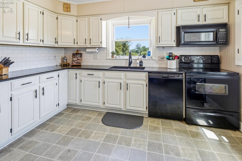 3957 County Road 198, Green Springs, 44836, 4 Bedrooms Bedrooms, ,2 BathroomsBathrooms,Residential,For Sale,County Road 198,20262223