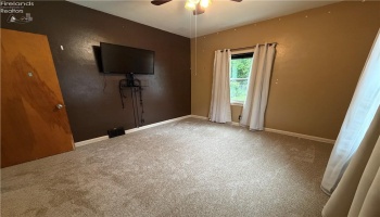 1040 W. 18TH, Lorain, 44052, 2 Bedrooms Bedrooms, ,1 BathroomBathrooms,Residential,For Sale,W. 18TH,20262295 1040 W. 18TH, Lorain, 44052, 2 Bedrooms Bedrooms, ,1 BathroomBathrooms,Residential,For Sale,W. 18TH,20262295