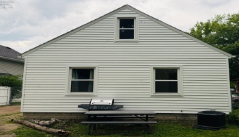 1040 W. 18TH, Lorain, 44052, 2 Bedrooms Bedrooms, ,1 BathroomBathrooms,Residential,For Sale,W. 18TH,20262295 1040 W. 18TH, Lorain, 44052, 2 Bedrooms Bedrooms, ,1 BathroomBathrooms,Residential,For Sale,W. 18TH,20262295