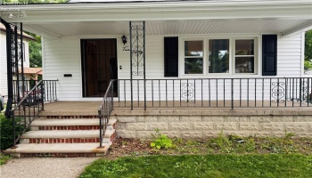 1040 W. 18TH, Lorain, 44052, 2 Bedrooms Bedrooms, ,1 BathroomBathrooms,Residential,For Sale,W. 18TH,20262295 1040 W. 18TH, Lorain, 44052, 2 Bedrooms Bedrooms, ,1 BathroomBathrooms,Residential,For Sale,W. 18TH,20262295