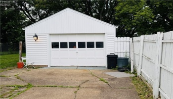 1040 W. 18TH, Lorain, 44052, 2 Bedrooms Bedrooms, ,1 BathroomBathrooms,Residential,For Sale,W. 18TH,20262295 1040 W. 18TH, Lorain, 44052, 2 Bedrooms Bedrooms, ,1 BathroomBathrooms,Residential,For Sale,W. 18TH,20262295
