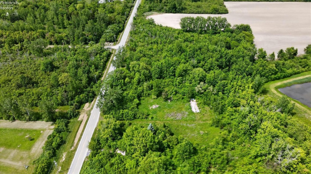 1049 Englebeck Road, Marblehead, 43440, ,Land,For Sale,Englebeck,20262242