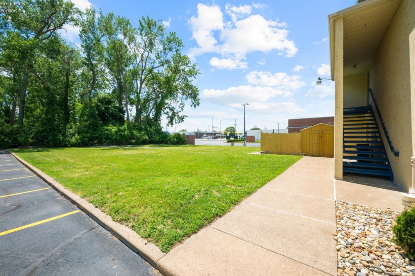 1704 Perry Street, Port Clinton, 43452, ,Commercial,For Sale,Perry,20262290