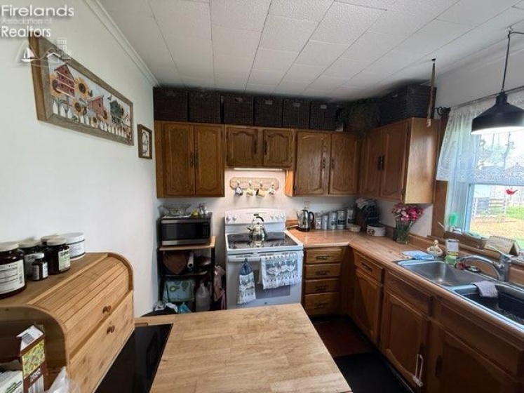 3401 County Road 6, Tiffin, 44883, 3 Bedrooms Bedrooms, ,1 BathroomBathrooms,Residential,For Sale,County Road 6,20262209