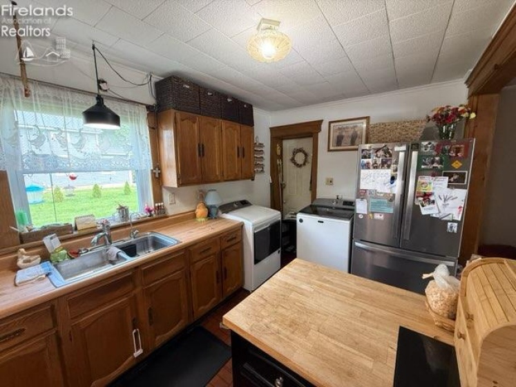 3401 County Road 6, Tiffin, 44883, 3 Bedrooms Bedrooms, ,1 BathroomBathrooms,Residential,For Sale,County Road 6,20262209