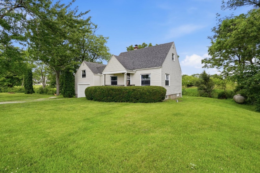 4301 Walbridge Road, Northwood, 43619, 3 Bedrooms Bedrooms, ,1 BathroomBathrooms,Residential,For Sale,Walbridge Road,20262227