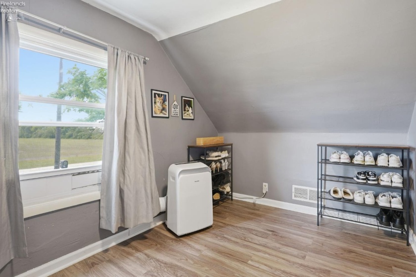 4301 Walbridge Road, Northwood, 43619, 3 Bedrooms Bedrooms, ,1 BathroomBathrooms,Residential,For Sale,Walbridge Road,20262227