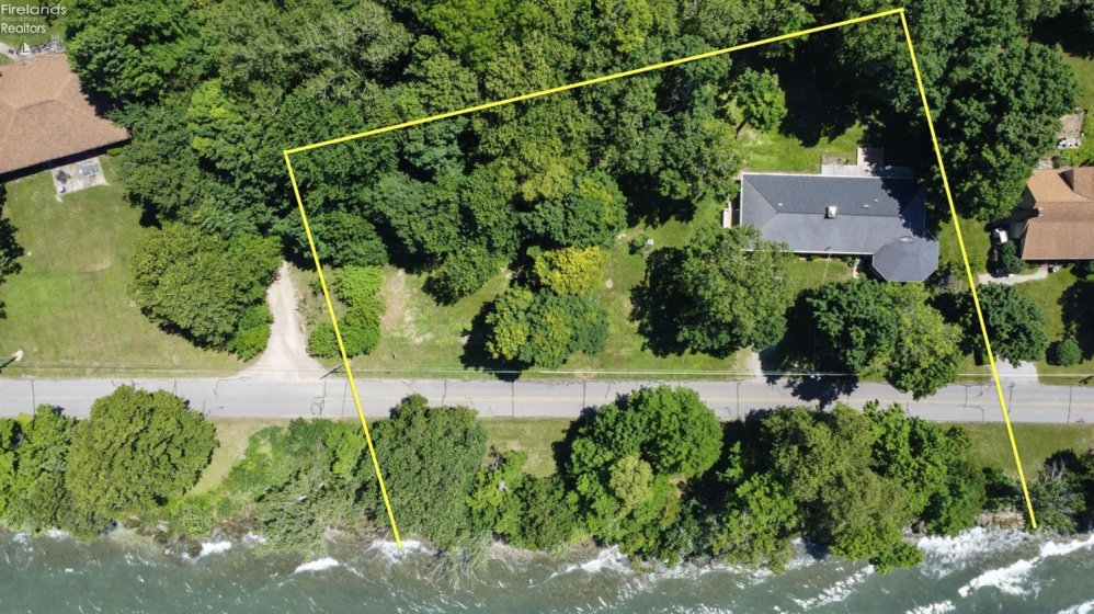 1036 Lakeshore, Kelleys Island, 43438, 4 Bedrooms Bedrooms, ,2 BathroomsBathrooms,Residential,For Sale,Lakeshore,20262342