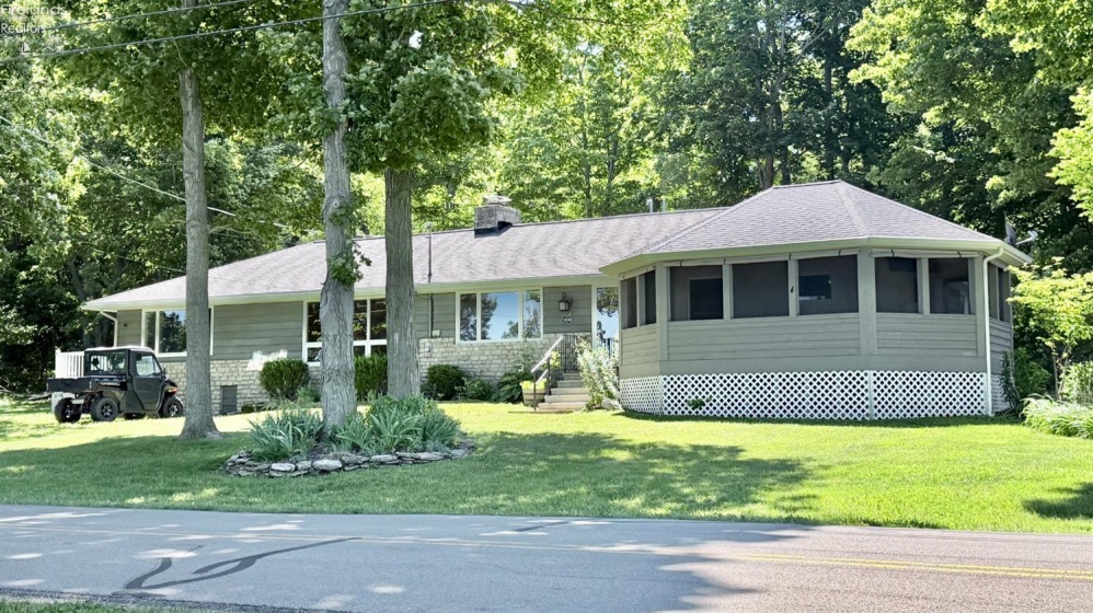1036 Lakeshore, Kelleys Island, 43438, 4 Bedrooms Bedrooms, ,2 BathroomsBathrooms,Residential,For Sale,Lakeshore,20262342