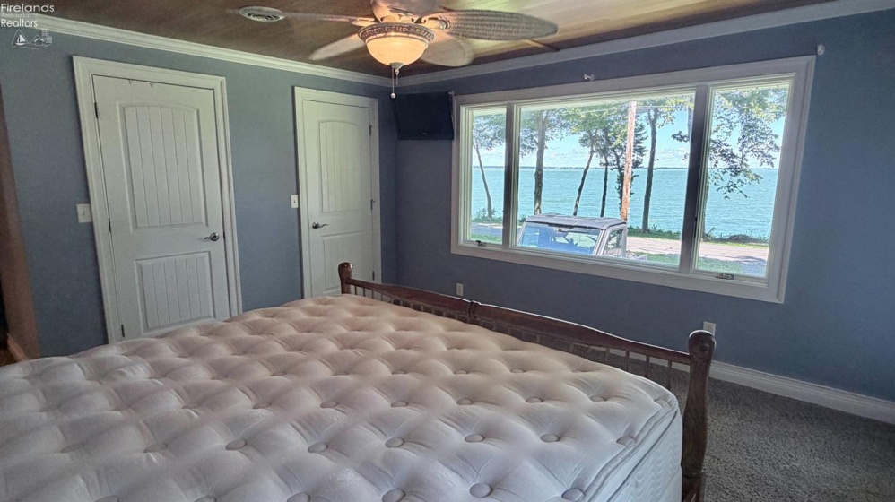 1036 Lakeshore, Kelleys Island, 43438, 4 Bedrooms Bedrooms, ,2 BathroomsBathrooms,Residential,For Sale,Lakeshore,20262342