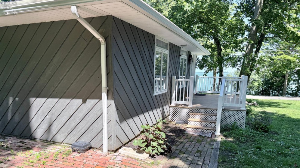 1036 Lakeshore, Kelleys Island, 43438, 4 Bedrooms Bedrooms, ,2 BathroomsBathrooms,Residential,For Sale,Lakeshore,20262342