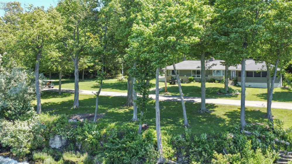 1036 Lakeshore, Kelleys Island, 43438, 4 Bedrooms Bedrooms, ,2 BathroomsBathrooms,Residential,For Sale,Lakeshore,20262342