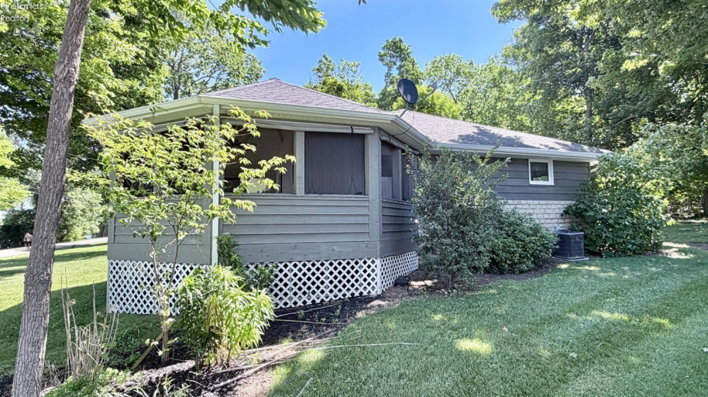 1036 Lakeshore, Kelleys Island, 43438, 4 Bedrooms Bedrooms, ,2 BathroomsBathrooms,Residential,For Sale,Lakeshore,20262342