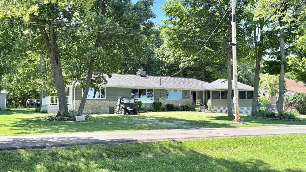 1036 Lakeshore, Kelleys Island, 43438, 4 Bedrooms Bedrooms, ,2 BathroomsBathrooms,Residential,For Sale,Lakeshore,20262342