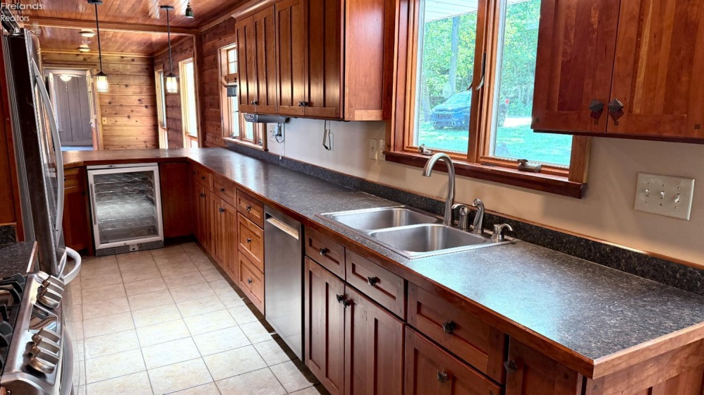 1036 Lakeshore, Kelleys Island, 43438, 4 Bedrooms Bedrooms, ,2 BathroomsBathrooms,Residential,For Sale,Lakeshore,20262342