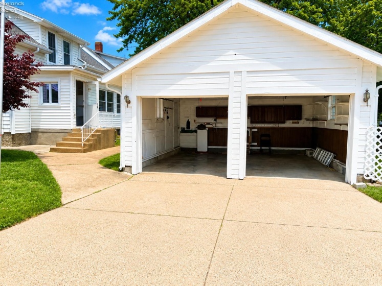136 Cowdery Street, Sandusky, 44870, 3 Bedrooms Bedrooms, ,2 BathroomsBathrooms,Residential,For Sale,Cowdery,20262343