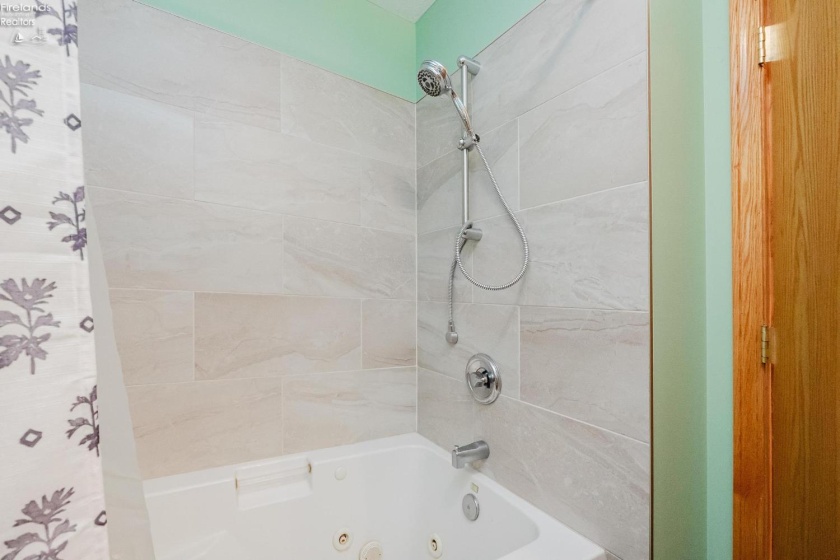 4924 Tiffin Avenue, Castalia, 44824, 3 Bedrooms Bedrooms, ,2 BathroomsBathrooms,Residential,For Sale,Tiffin,20262314