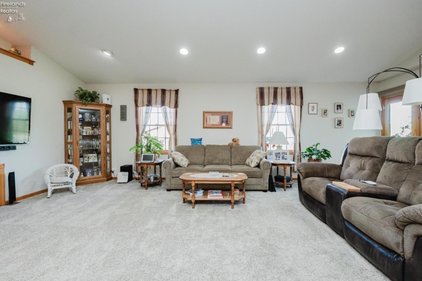 4924 Tiffin Avenue, Castalia, 44824, 3 Bedrooms Bedrooms, ,2 BathroomsBathrooms,Residential,For Sale,Tiffin,20262314