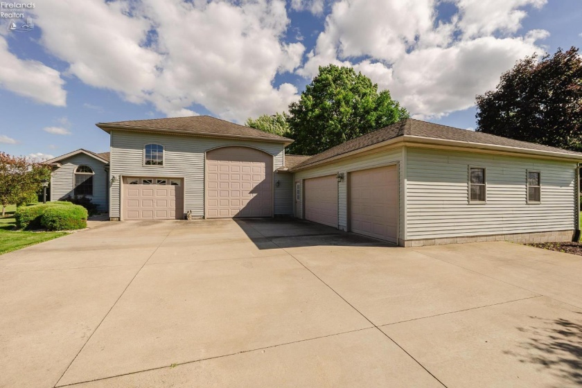 4924 Tiffin Avenue, Castalia, 44824, 3 Bedrooms Bedrooms, ,2 BathroomsBathrooms,Residential,For Sale,Tiffin,20262314