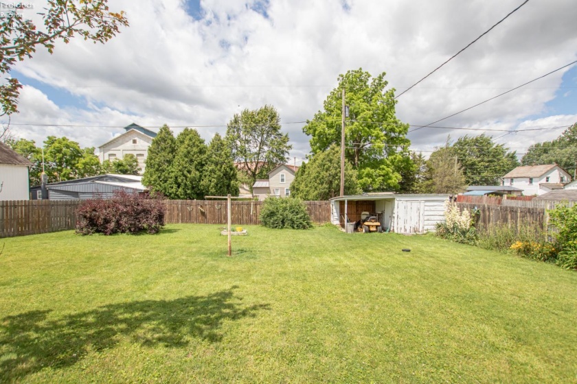 909 Maple Street, Bucyrus, 44820, 3 Bedrooms Bedrooms, ,2 BathroomsBathrooms,Residential,For Sale,Maple,20262338