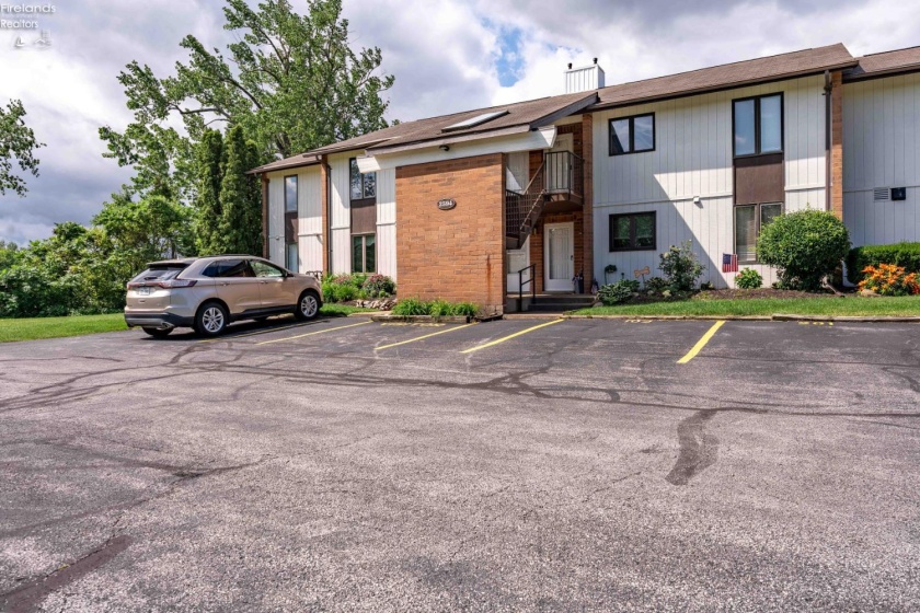 2594 Sun Valley Drive, Port Clinton, 43452, 3 Bedrooms Bedrooms, ,2 BathroomsBathrooms,Residential,For Sale,Sun Valley,20262340
