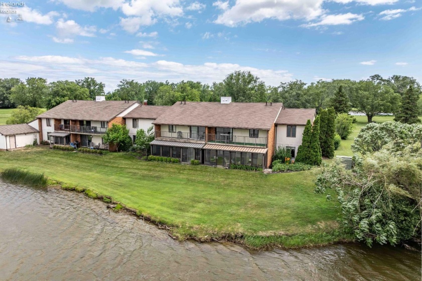 2594 Sun Valley Drive, Port Clinton, 43452, 3 Bedrooms Bedrooms, ,2 BathroomsBathrooms,Residential,For Sale,Sun Valley,20262340