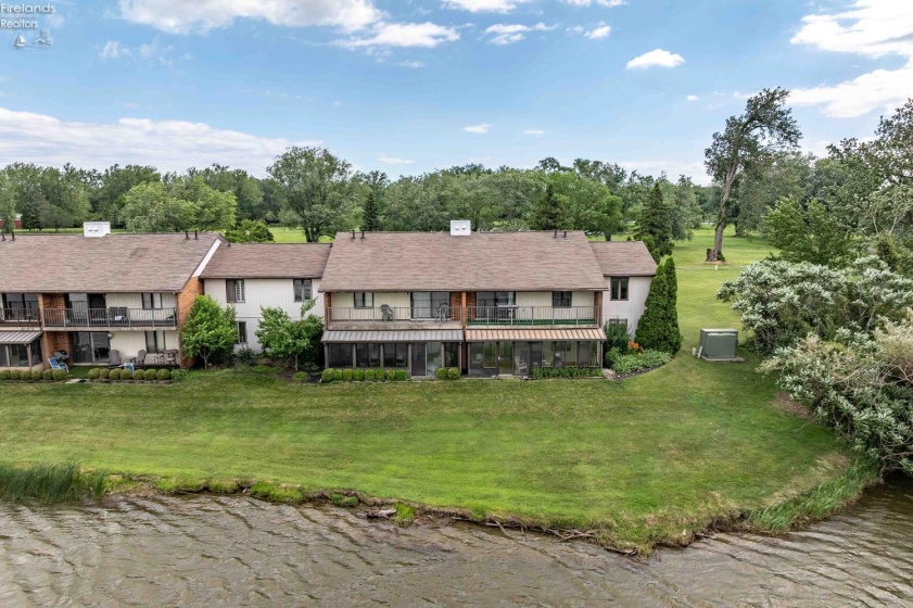 2594 Sun Valley Drive, Port Clinton, 43452, 3 Bedrooms Bedrooms, ,2 BathroomsBathrooms,Residential,For Sale,Sun Valley,20262340