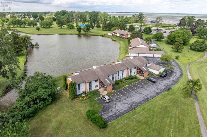 2594 Sun Valley Drive, Port Clinton, 43452, 3 Bedrooms Bedrooms, ,2 BathroomsBathrooms,Residential,For Sale,Sun Valley,20262340