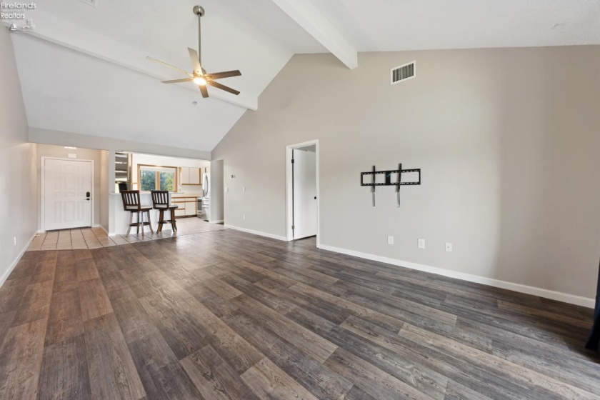 2594 Sun Valley Drive, Port Clinton, 43452, 3 Bedrooms Bedrooms, ,2 BathroomsBathrooms,Residential,For Sale,Sun Valley,20262340
