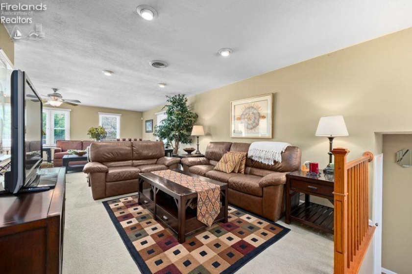 231 Hickory Ridge Drive, Port Clinton, 43452, 3 Bedrooms Bedrooms, ,3 BathroomsBathrooms,Residential,For Sale,Hickory Ridge,20262171