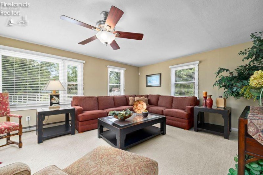 231 Hickory Ridge Drive, Port Clinton, 43452, 3 Bedrooms Bedrooms, ,3 BathroomsBathrooms,Residential,For Sale,Hickory Ridge,20262171