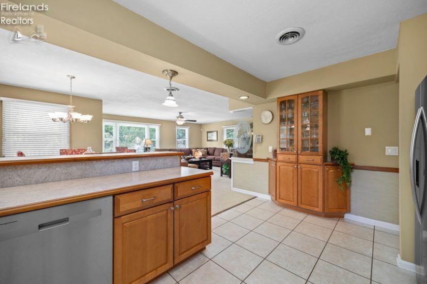 231 Hickory Ridge Drive, Port Clinton, 43452, 3 Bedrooms Bedrooms, ,3 BathroomsBathrooms,Residential,For Sale,Hickory Ridge,20262171