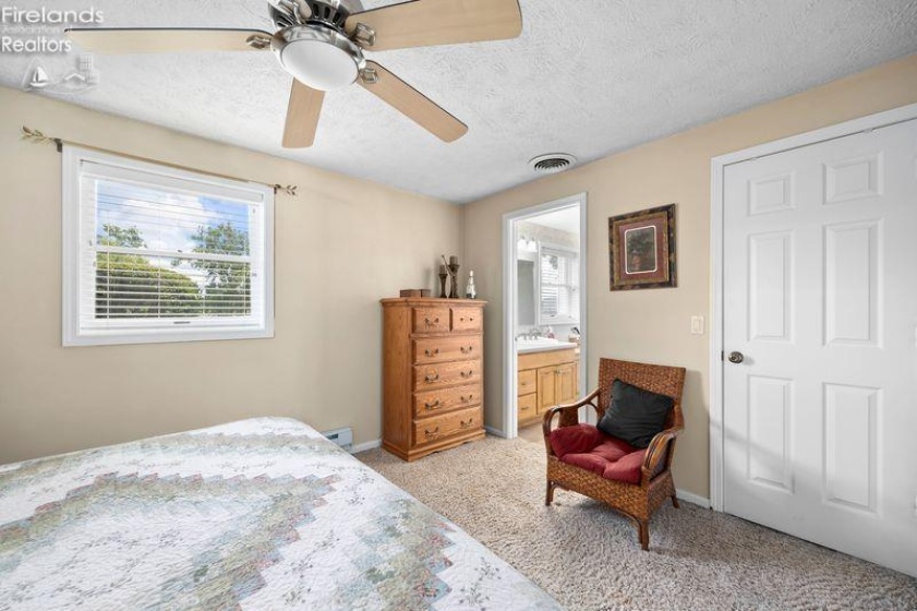 231 Hickory Ridge Drive, Port Clinton, 43452, 3 Bedrooms Bedrooms, ,3 BathroomsBathrooms,Residential,For Sale,Hickory Ridge,20262171