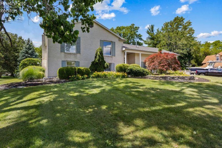 231 Hickory Ridge Drive, Port Clinton, 43452, 3 Bedrooms Bedrooms, ,3 BathroomsBathrooms,Residential,For Sale,Hickory Ridge,20262171