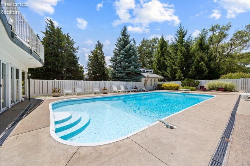 231 Hickory Ridge Drive, Port Clinton, 43452, 3 Bedrooms Bedrooms, ,3 BathroomsBathrooms,Residential,For Sale,Hickory Ridge,20262171