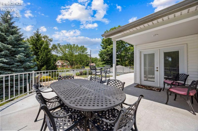 231 Hickory Ridge Drive, Port Clinton, 43452, 3 Bedrooms Bedrooms, ,3 BathroomsBathrooms,Residential,For Sale,Hickory Ridge,20262171