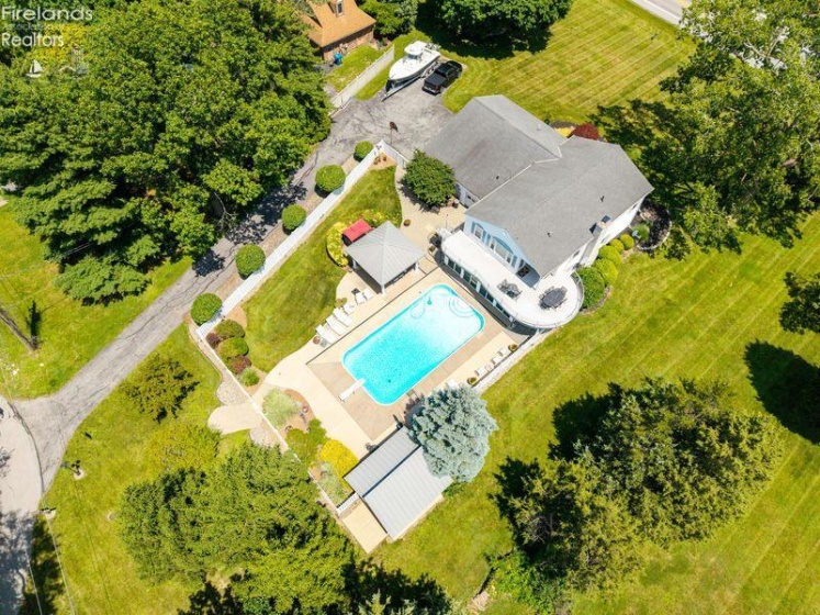 231 Hickory Ridge Drive, Port Clinton, 43452, 3 Bedrooms Bedrooms, ,3 BathroomsBathrooms,Residential,For Sale,Hickory Ridge,20262171