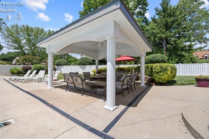 231 Hickory Ridge Drive, Port Clinton, 43452, 3 Bedrooms Bedrooms, ,3 BathroomsBathrooms,Residential,For Sale,Hickory Ridge,20262171