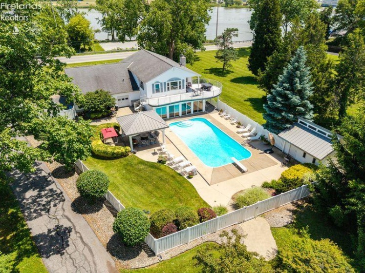 231 Hickory Ridge Drive, Port Clinton, 43452, 3 Bedrooms Bedrooms, ,3 BathroomsBathrooms,Residential,For Sale,Hickory Ridge,20262171
