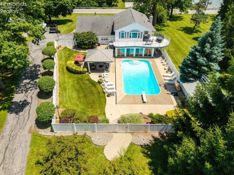 231 Hickory Ridge Drive, Port Clinton, 43452, 3 Bedrooms Bedrooms, ,3 BathroomsBathrooms,Residential,For Sale,Hickory Ridge,20262171
