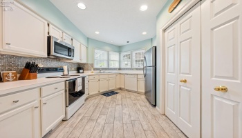 10951 Bay Point Drive, Marblehead, 43440, 2 Bedrooms Bedrooms, ,2 BathroomsBathrooms,Residential,For Sale,Bay Point,20262344